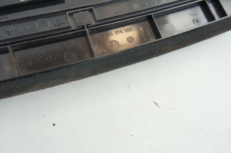 SKODA SUPERB VW PASSAT THIRD HIGH LEVEL BRAKE LIGHT 3B5945135C - S35-22