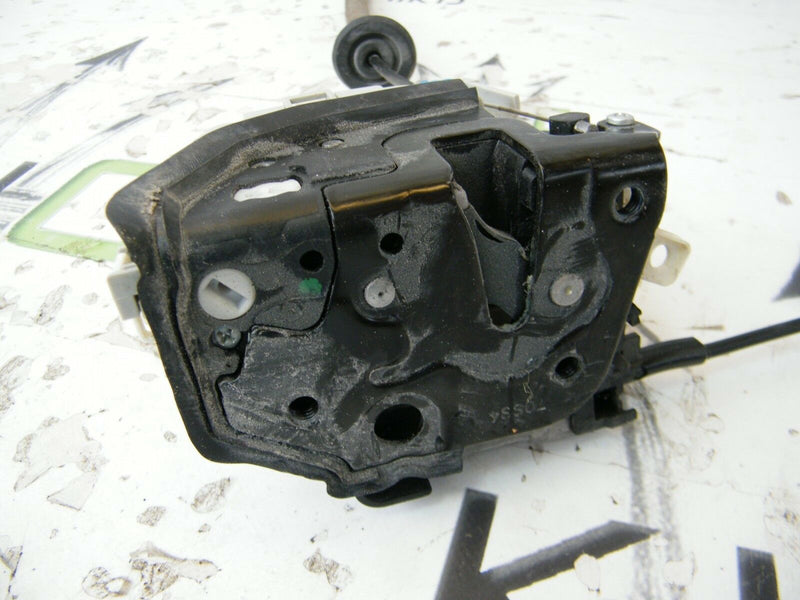 AUDI A3 (8V) 2012-2016 S-LINE 5DR FRONT LEFT DOOR LOCK HANDLE BRACKET 8X2837015B