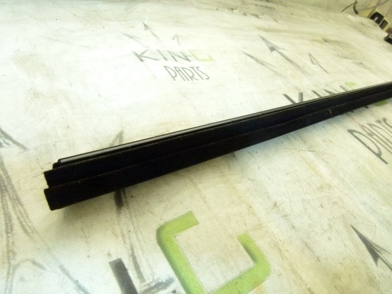 PEUGEOT 308 SW ESTATE 2017-21 FRONT LEFT RUBBER SEAL WEATHERSTRIP