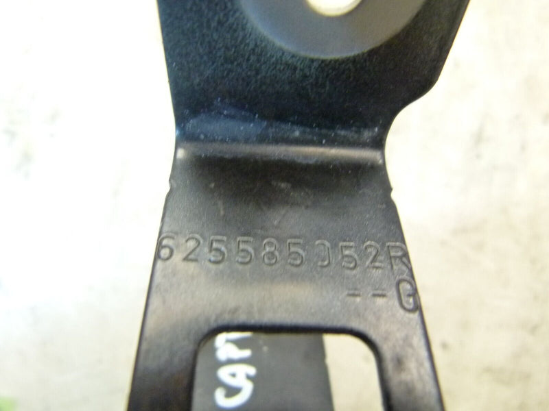 RENAULT CAPTUR 2020-ON LEFT SIDE MOUNTING BRACKET HOLDER 625585052R