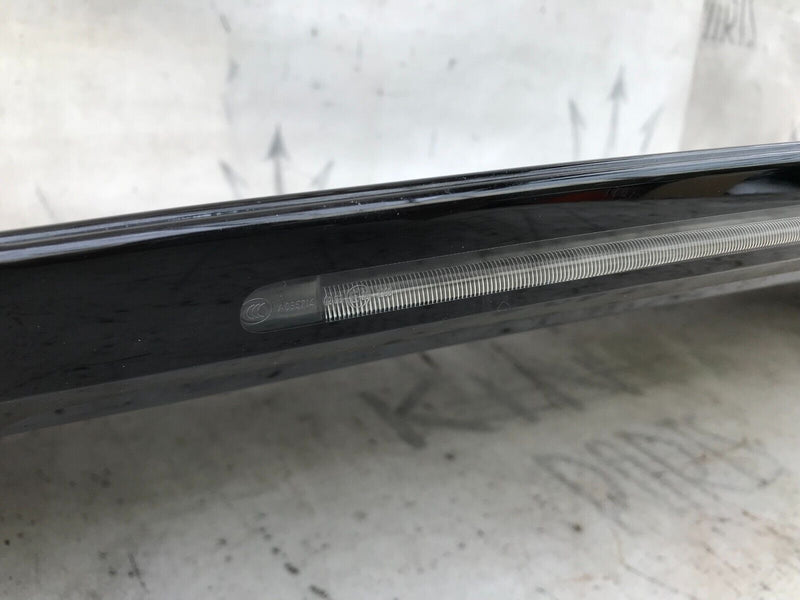 LAND ROVER VELAR L560 - BOOT LID SPOILER PANEL & THIRD BRAKE LIGHT STOP