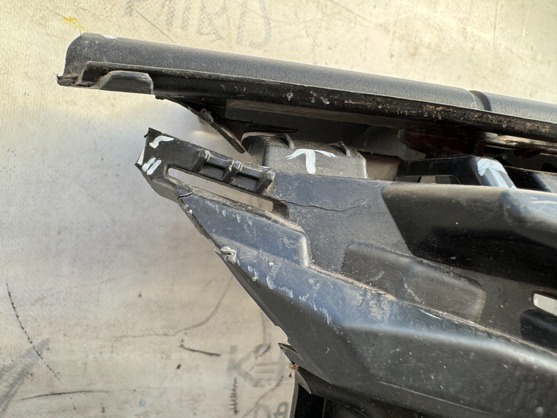 PEUGEOT 208 2019-ON FRONT BUMPER CENTRE BRACKET 9823209780