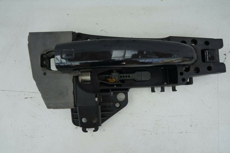 AUDI A4 (B8) 2008-2015 FRONT RIGHT SIDE DOOR HANDLE + BRACKET 8T2837886A