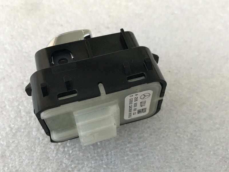 MERCEDES GLC X253 2016-23 FOLDING SEAT CONTROL BUTTON / SWITCH A2059056611