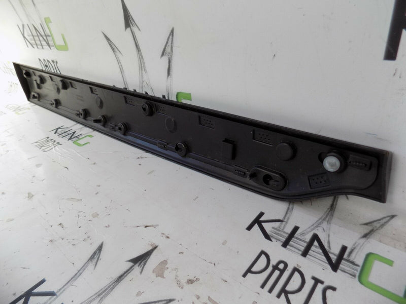 VOLVO XC90 2015-ON  FRONT RIGHT DOOR SLIGHT TRIM MOULDING 31448426