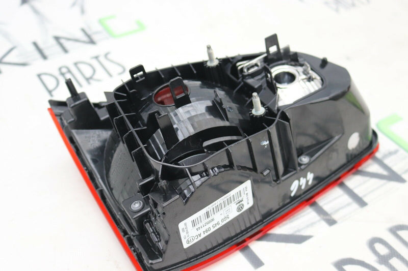 VW GOLF 7 2012-2016 HATCHBACK BOOT LID TAILGATE RIGHT LED LIGHT LAMP REAR