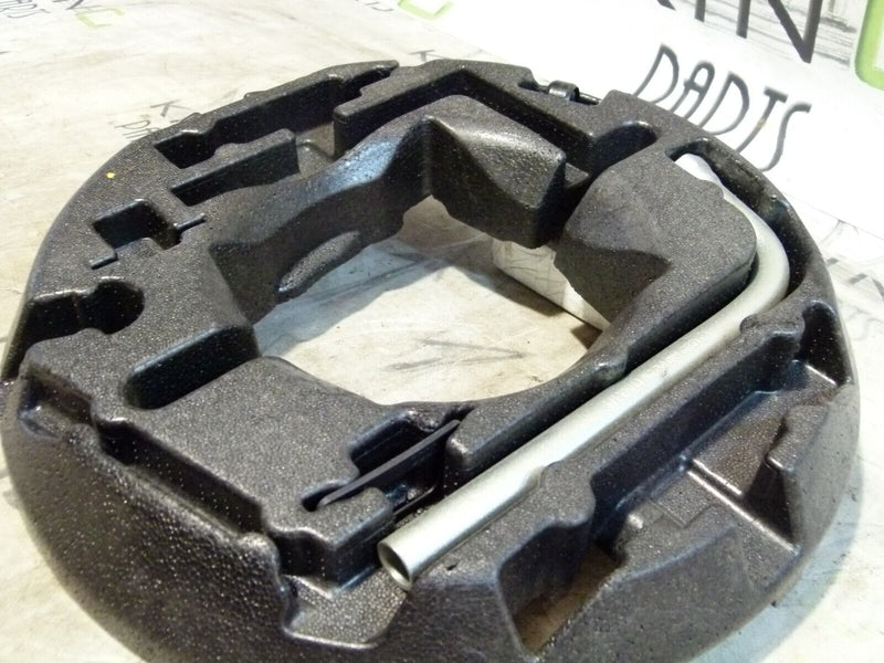 AUDI A4 S4 8W B9 2016-ON TRUNK TOOL FOAM WITH WHEEL WRENCH GENUINE 8W0012109