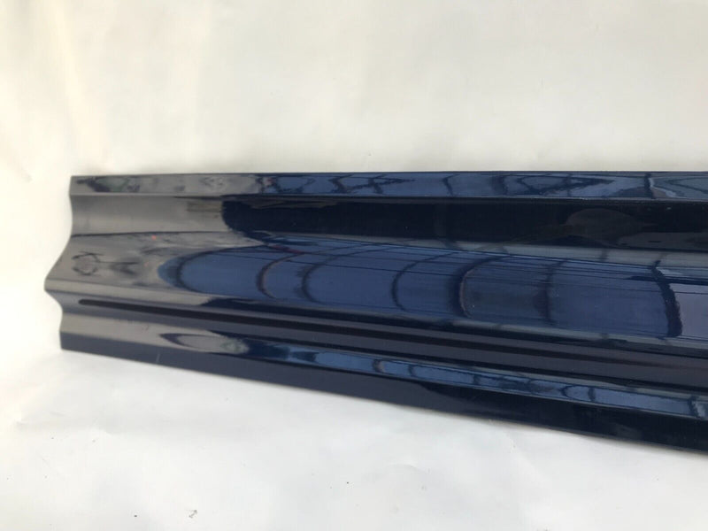PORSCHE MACAN S T GTS 2022  FRONT DOOR PANEL TRIM MOULDING RIGHT SIDE 95B837890