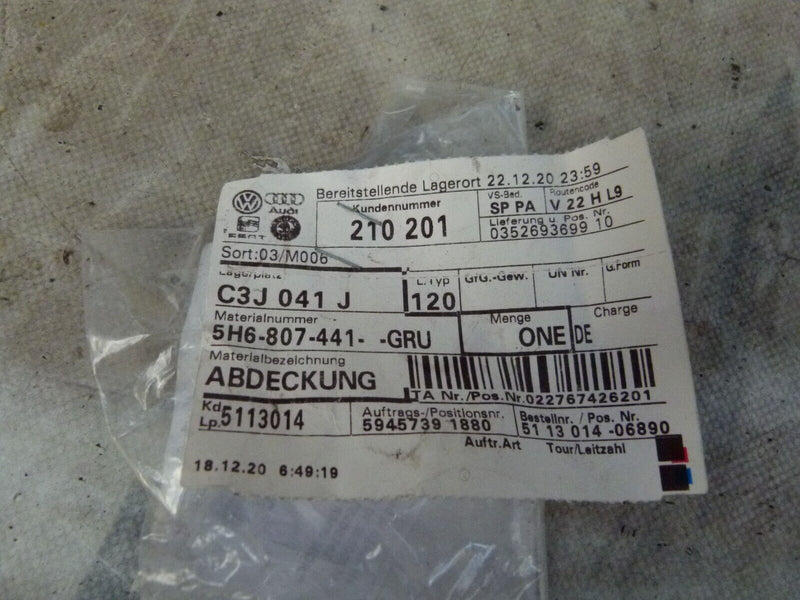 VW GOLF MK8 2020-ON REAR BUMPER TOW EYE COVER CAP GENUINE 5H6807441