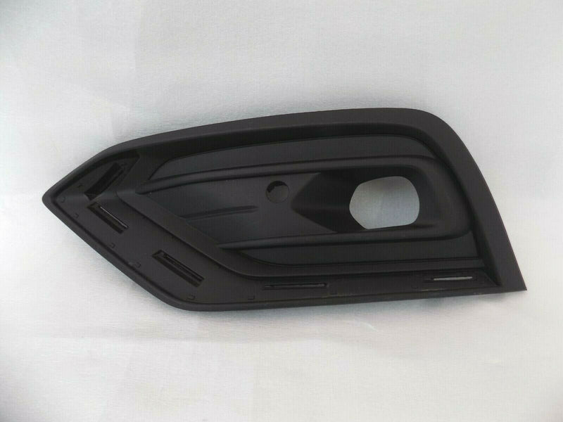 VOLVO V60 2018-ON FRONT BUMPER LEFT FOG LIGHT SURROUND TRIM 31455640 /S53-05