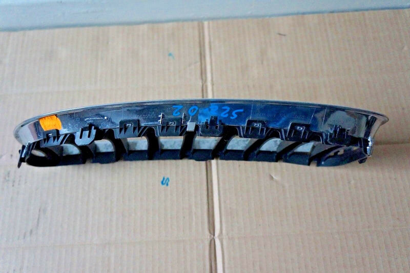 BMW 5 SERIES 2003-2010 CHROME FRONT LEFT KIDNEY GRILLE GENUINE 10627110 (S22-02)