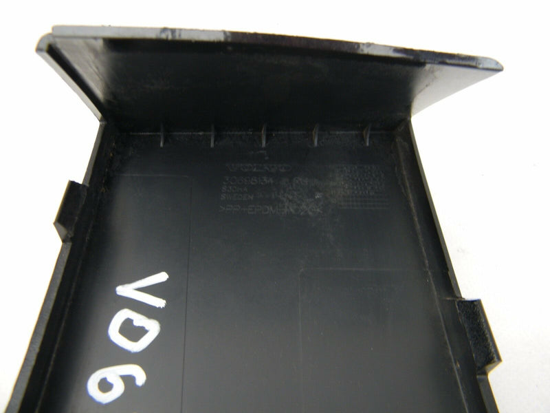 Volvo XC90 2007-2014 REAR RIGHT PASSENGER SIDE FILLER MOLDING 30698134 (V063 82)