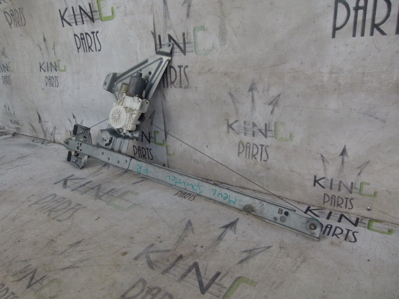 MERCEDES SPRINTER 2019-ON FRONT RIGHT WINDOW MOTOR GENUINE A9067200046