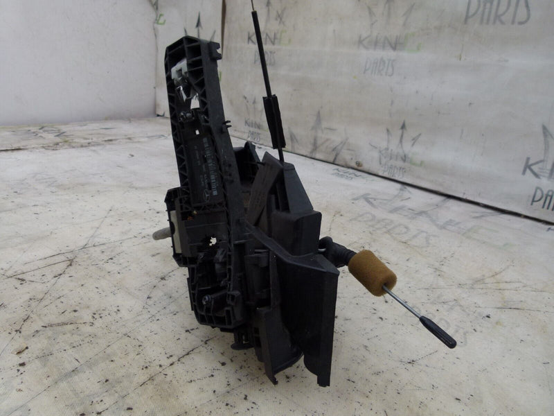 MERCEDES C W204 2007-11 FRONT LEFT DOOR LOCK MECHANISM GENUINE A2047602134