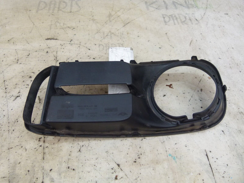 MINI COUNTRYMAN F60 S 2017-20 FRONT RIGHT FOG TRIM GENUINE 7390534