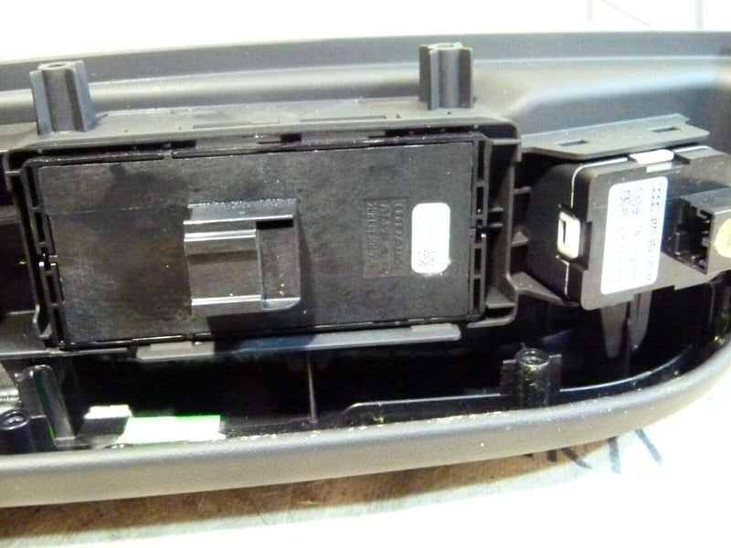 AUDI A4 S4 8W B9 2016-ON RIGHT FRONT ARMREST & SWITCHES CONTROL 8W0867174A