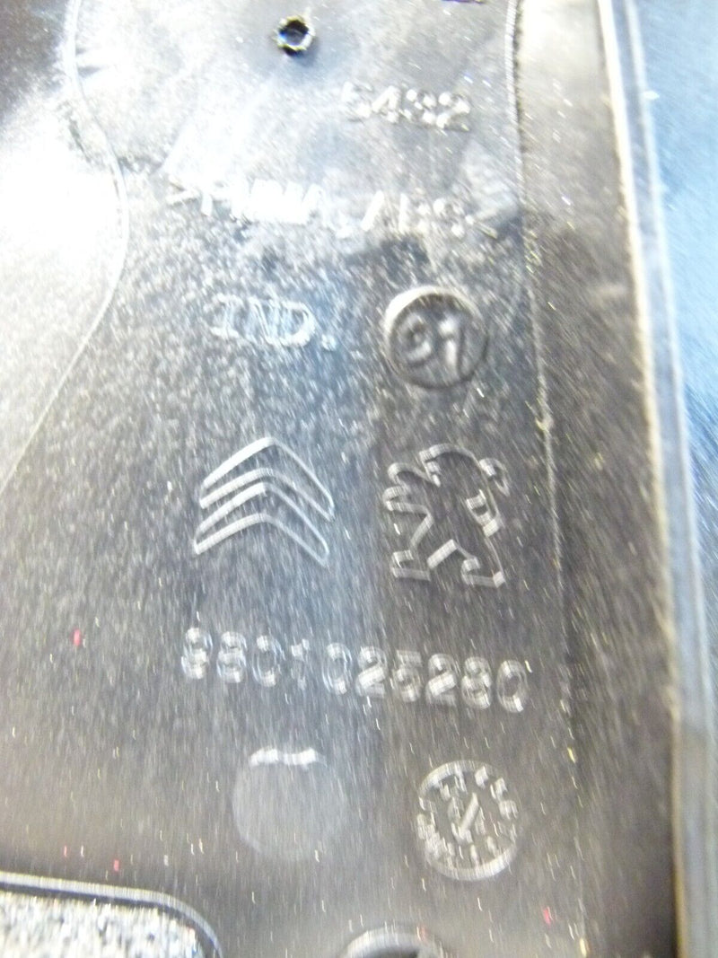 PEUGEOT 308 SW ESTATE 2017-21 REAR LEFT EXTERIOR DOOR TIRM 9801025280