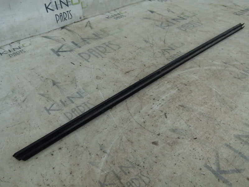 VAUXHALL CORSA D 3DOOR 3DR 2006-14 FRONT LEFT DOOR WINDOW SEAL 13188958