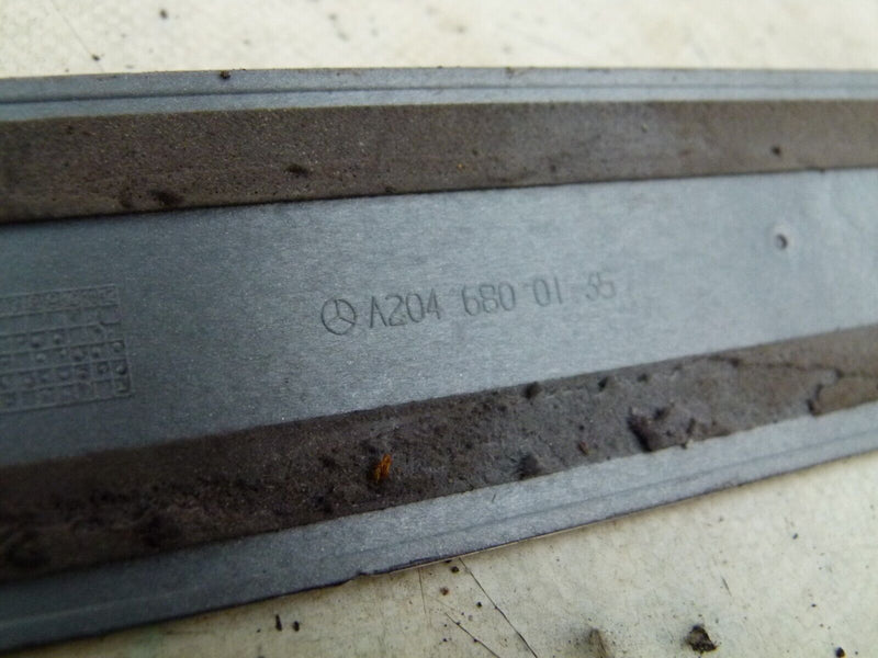 MERCEDES C W204 2007-2011 FRONT RIGHT SILL TRIM GENUINE A2046800135