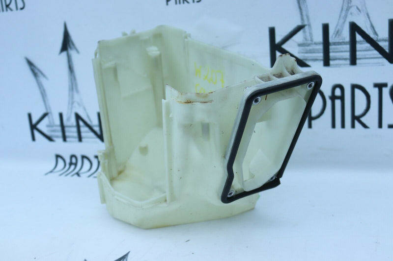 MERCEDES E CLASS W207 2009-2017 FRONT FUSE BOX HOUSING HOLDER A2075400124