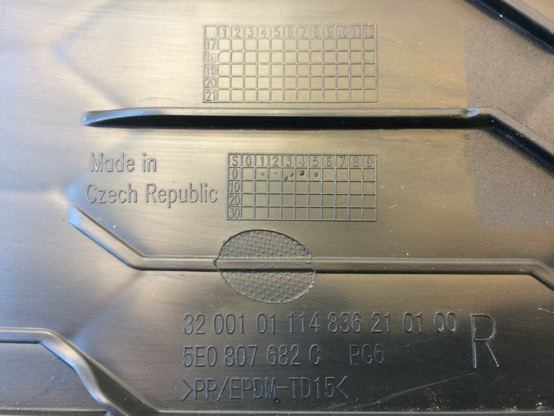 SKODA OCTAVIA vRS MK3 5E 14-16 FRONT BUMPER GRILL GRILLE RIGHT SIDE 5E0807682C