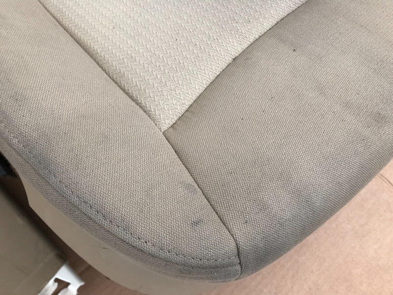 BMW E90 E91 GENUINE FRONT SEAT RIGHT DRIVER SIDE & SEATBELT CREAM COLOUR !!