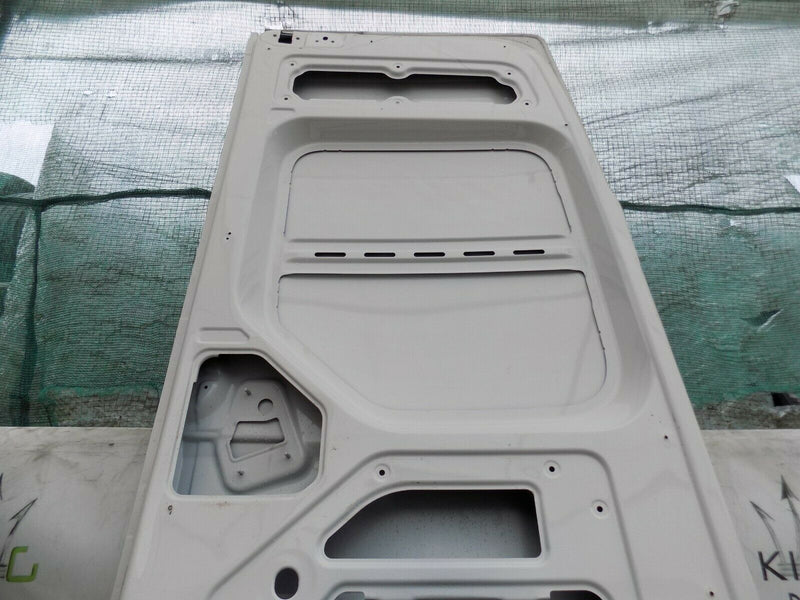 VW CRAFTER TDI SY/SZ MK2  2017-2020  REAR LEFT  BARN DOOR GENUINE WHITE