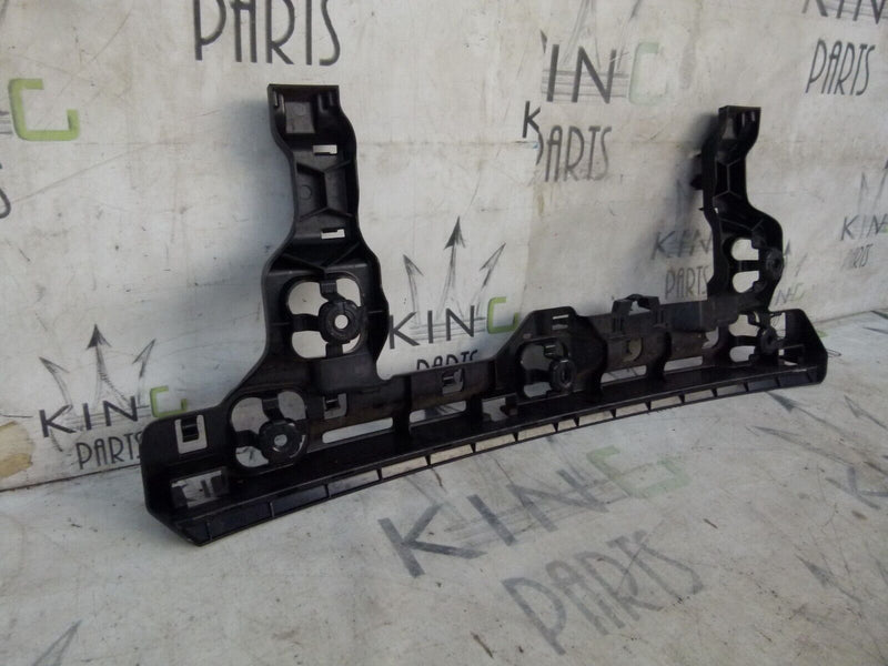 BMW 1 F40 2019-ON REAR BUMPER CENTRE MOUNT BRACKET GENUINE 5112 8496655