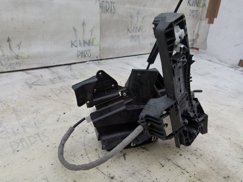 MERCEDES C W204 2007-11 FRONT LEFT DOOR LOCK MECHANISM GENUINE A2047602134