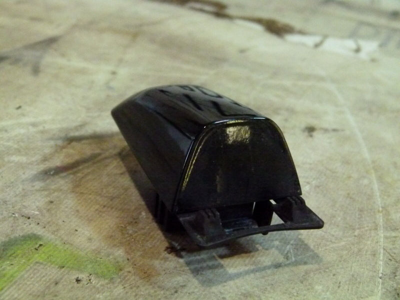 RANGE ROVER SPORT 13-17 REAR LEFT DOOR HANDLE LOCK PLUG GENUINE