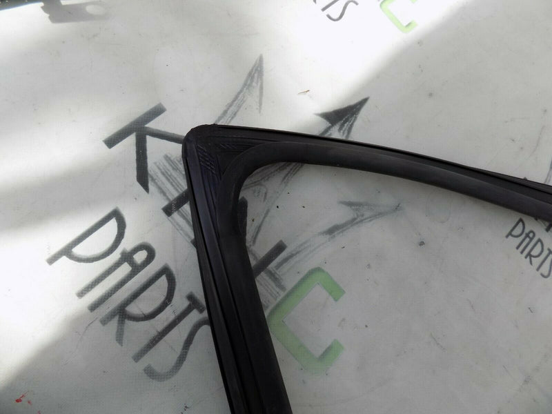 VW TRANSPORTER T6 2016-ON FRONT LEFT DOOR WINDOW RUBBER SEAL 7E0837433