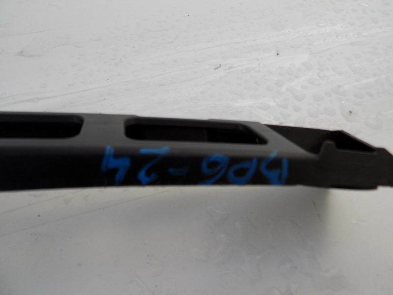 VW POLO 2014-2017 CENTRE REAR BUMPER MOUNT CARRIER BRACKET 6R6807863B /B06-24