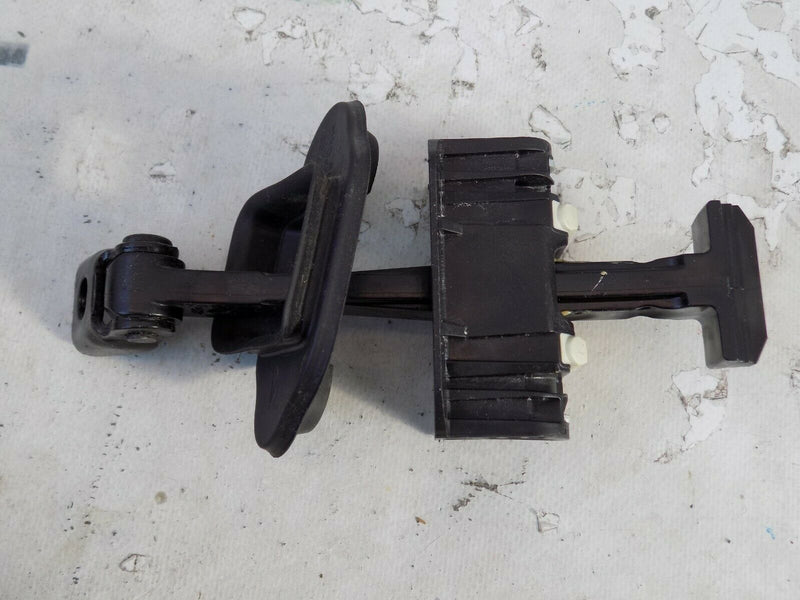 BMW 1 SERIES F20 2011-2019 FRONT LEFT DOOR CHECK STRAP HINGE *N6