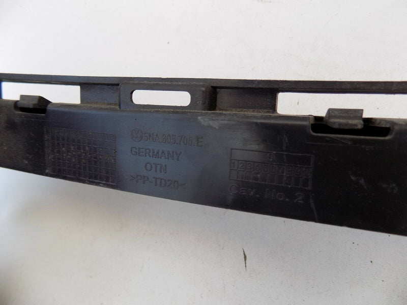 VW TIGUAN II 2015-2018 FRONT BUMPER GUIDE 5NA805705E (B0-08)