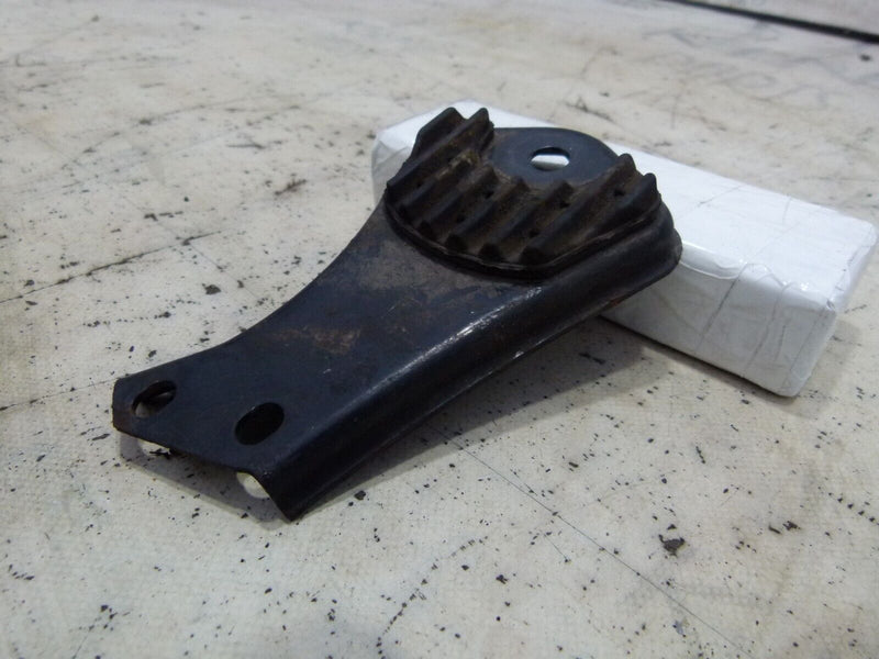 MERCEDES C W204 2007-2011 REAR RIGHT SUBFRAME BRACKET GENUINE A2043520246