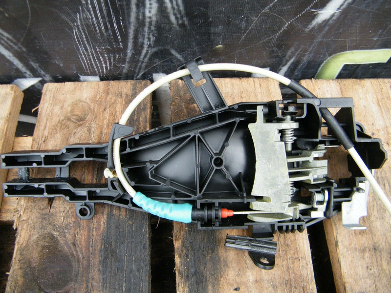 BMW X6 E71 2007-2014 O/S/F Right Side Front Outside Door Lock Carrier