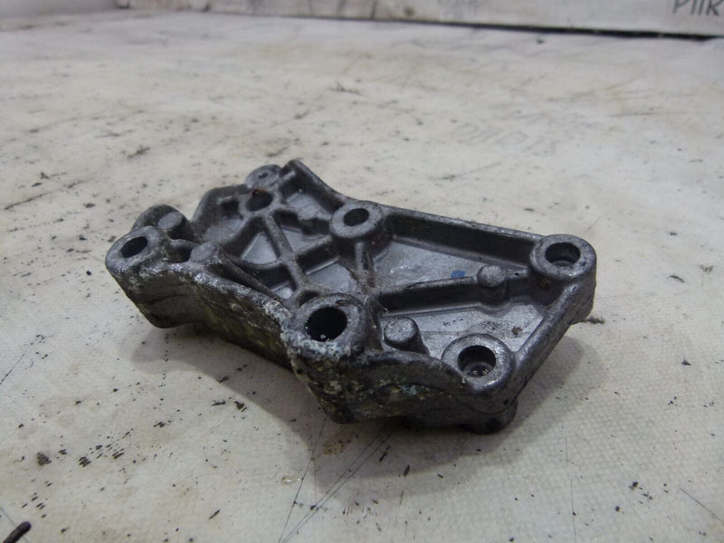 MERCEDES C W204 2007-2011 ENGINE MOUNTING BRACKET GENUINE A6510940039