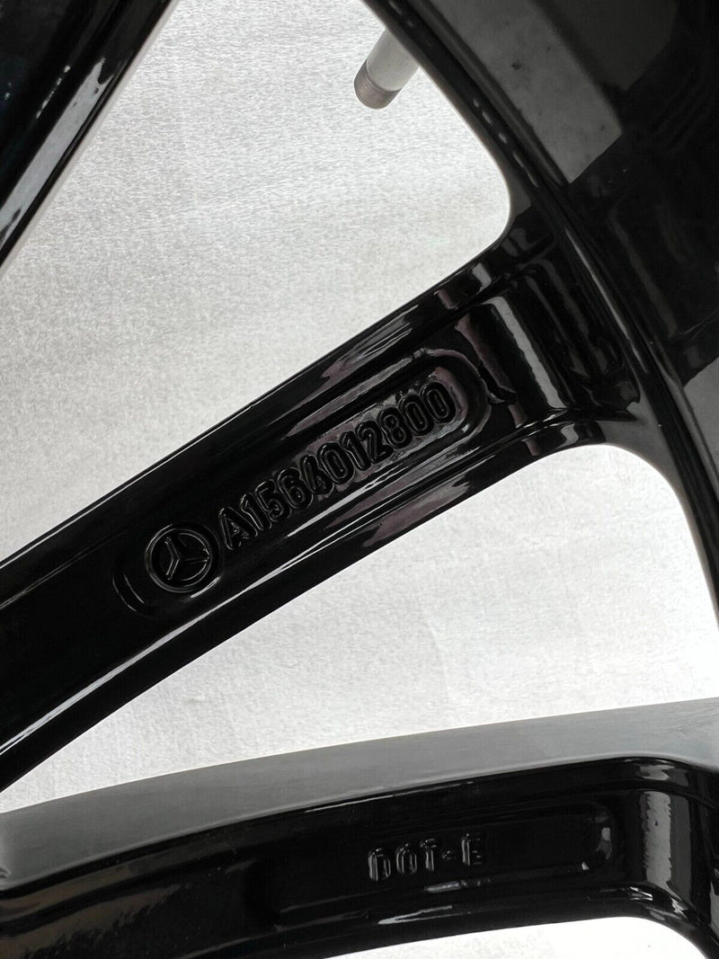 MERCEDES GLA X156 AMG 19" ALLOY RIM & TYRE 235/45/19 8J ET43.5 A1564012800