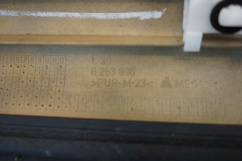 RANGE ROVER L322 DRIVER SIDE FRONT DOOR TRIM MOUDING PANEL 8263896 (S25-33)