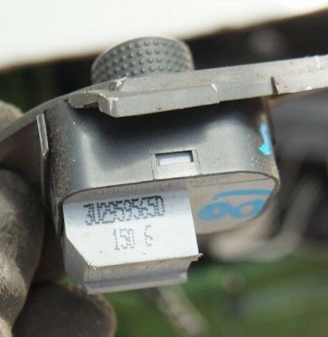 AUDI A3 8P / SKODA SUPERB WING MIRROR REGULATOR SWITCH BLACK 3U29595650 - S35-18