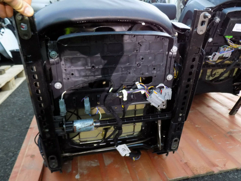 RANGE ROVER EVOQUE GENUINE FRONT SEAT LEATHER RIGHT DRIVER SIDE