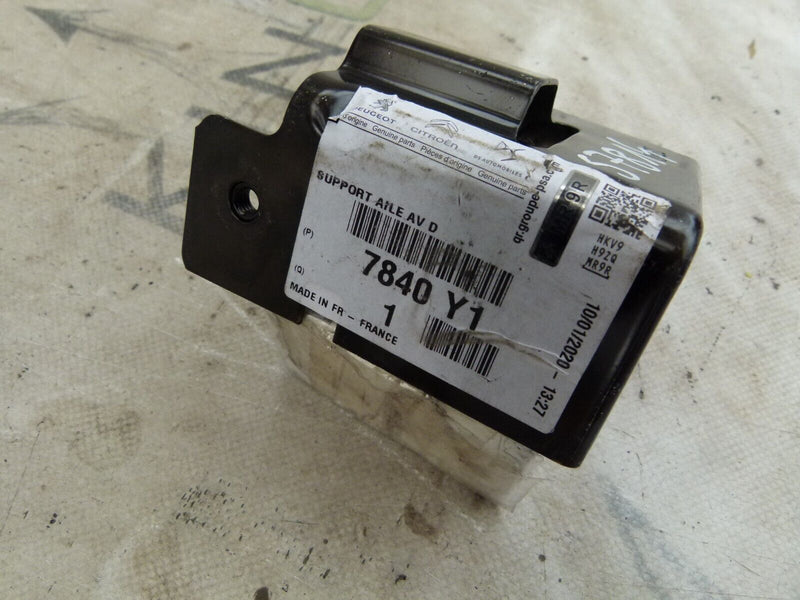 CITROEN C3 MK2 2009-2013 FRONT RIGHT WING BRACKET GENUINE 7840Y1