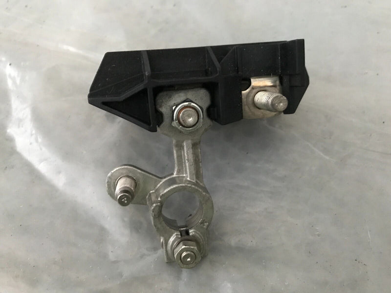 MERCEDES GLC X253 2.0 PETROL GENUINE BATTERY TRAY NEGATIVE CLAMP A0009061505