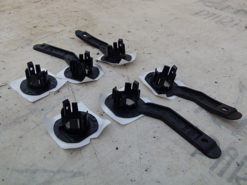 BMW 3 F30 2011-15 REAR BUMPER PDC SENSORS BRACKET SET GENUINE 8069815