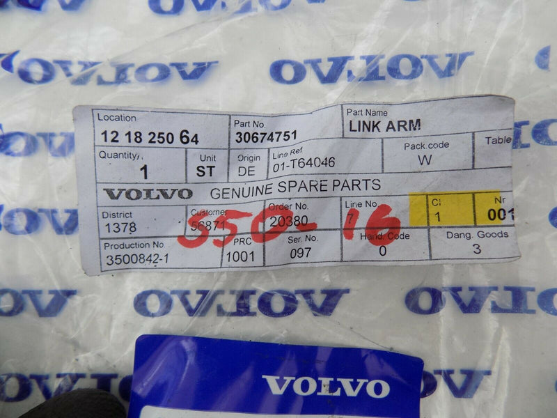 VOLVO XC90 2002-2006 REAR RIGHT SIDE TAILGATE HINGE 30674751 /S50-16