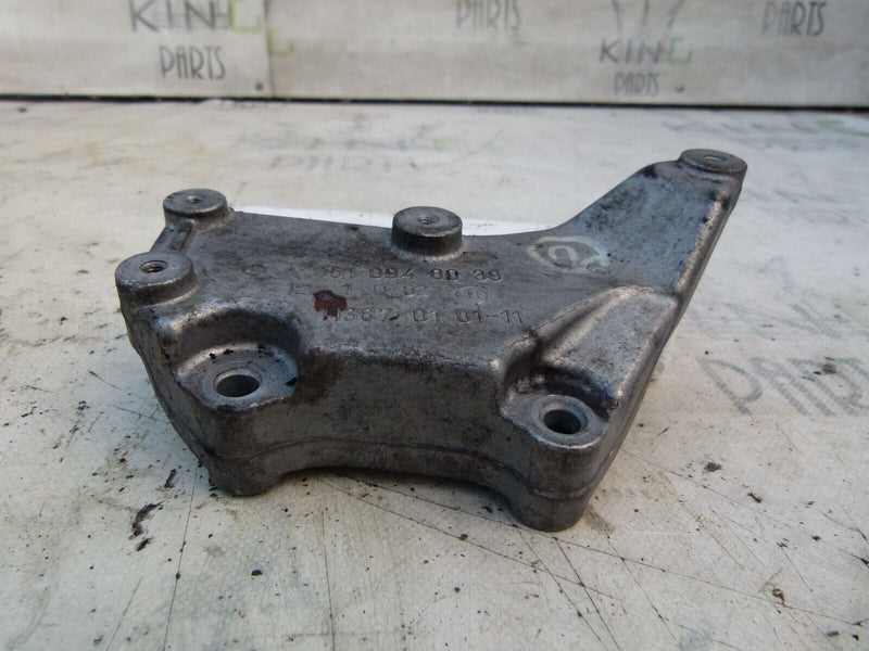MERCEDES C W204 2007-2011 ENGINE MOUNT BRACKET GENUINE A6510940039