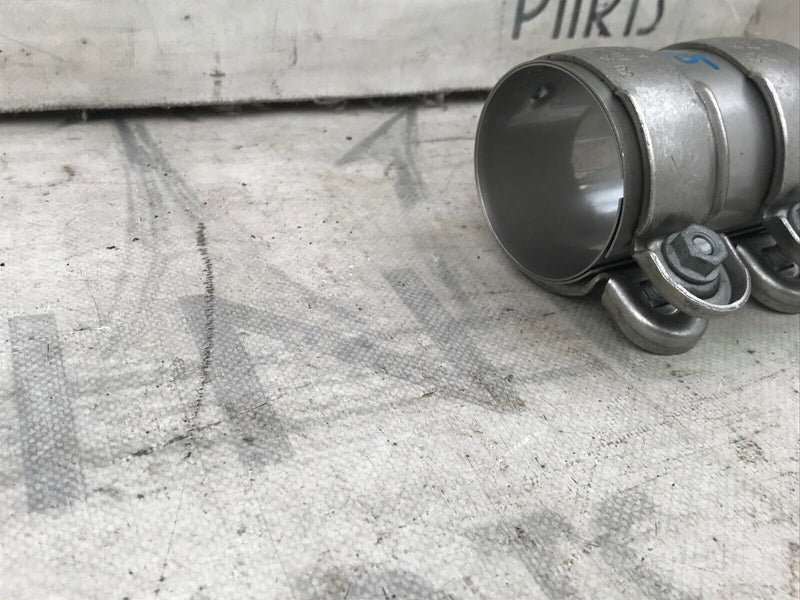 MERCEDES-BENZ C W205 EXHAUST SYSTEM CLAMP A0029953802