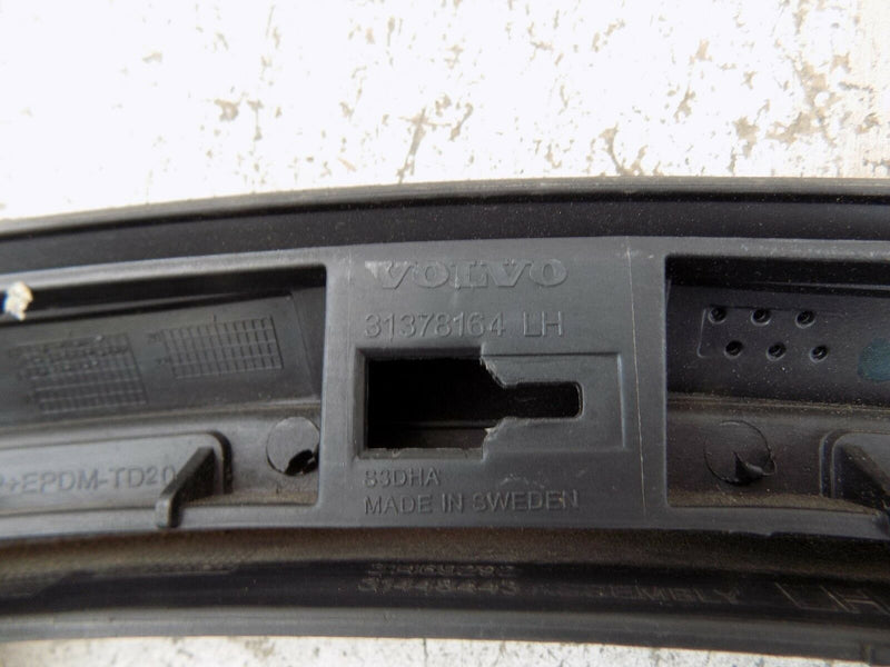 VOLVO XC90 2015-2018 REAR LEFT WHEEL ARCH TRIM COVER WING 31378164