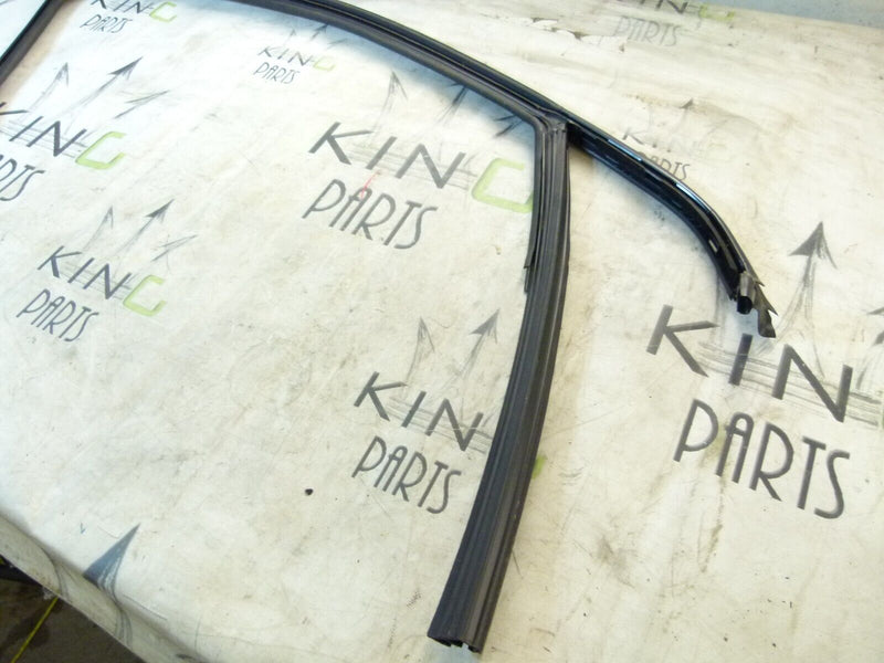 PEUGEOT 308 SW ESTATE 2017-21 FRONT LEFT DOOR RUBBER SEAL 9677894480