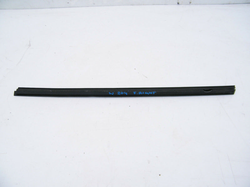 MERCEDES W204 07-14 FRONT WINDOW SEALING RAIL TRIM MOLDING INSIDE DOOR RIGHT SID